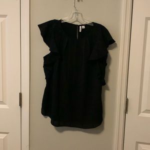 Elle black ruffle sleeve top